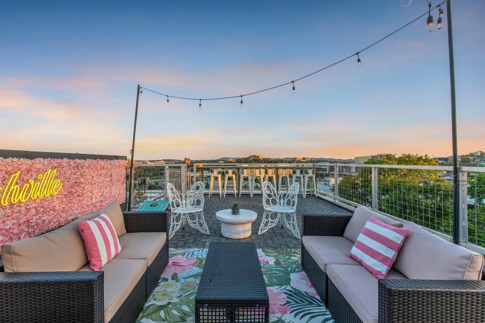 فيلا ناشفيلفي Dolly'S Big House - 18 Beds Skydeck Views المظهر الخارجي الصورة